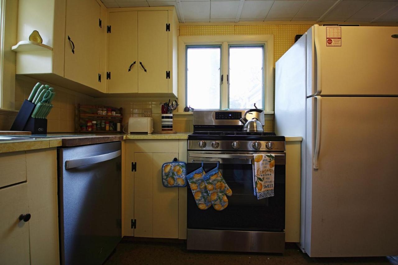 Lofted Cape Cottage By Leavetown Vacations サウス・ヤーマス エクステリア 写真