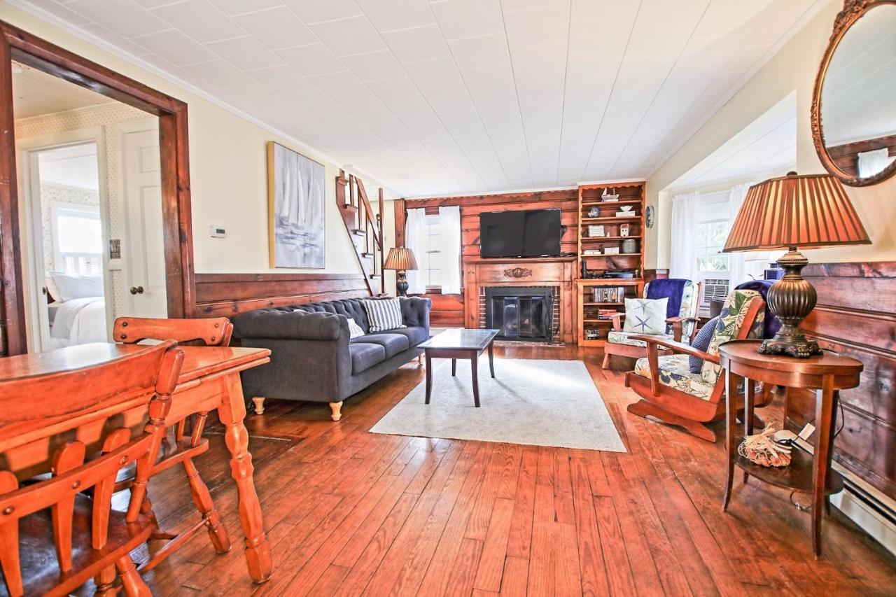 Lofted Cape Cottage By Leavetown Vacations サウス・ヤーマス エクステリア 写真