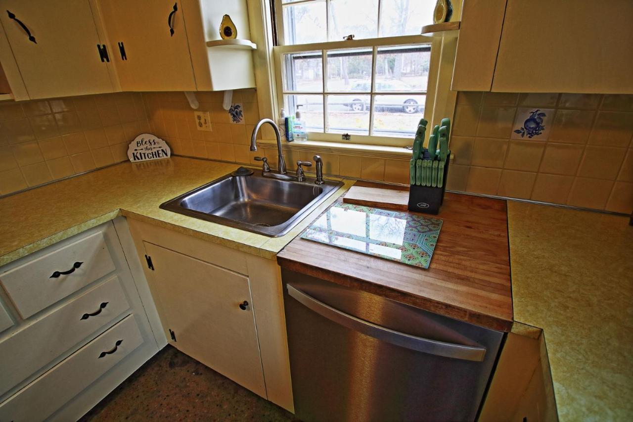 Lofted Cape Cottage By Leavetown Vacations サウス・ヤーマス エクステリア 写真